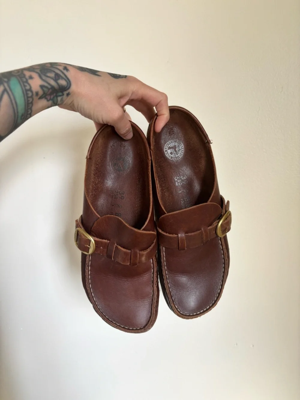 Birkenstock Buckley Oiled Leather Clogs In Cognac - Picture 4 of 12